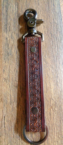 Scallop Pattern Leather Key Clip